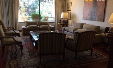 Departamento muy amplio venta lindos jardines / Vitacura