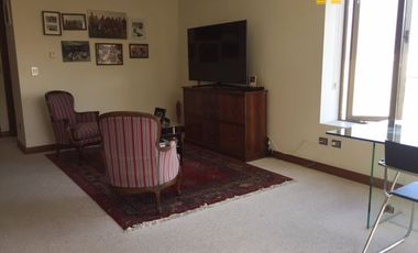 Departamento muy amplio venta lindos jardines / Vitacura