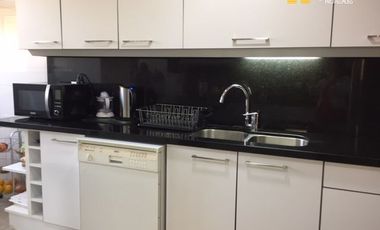 Departamento muy amplio venta lindos jardines / Vitacura