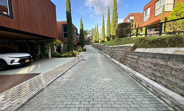 casa en arriendo en tres esquinas. Cod A776592