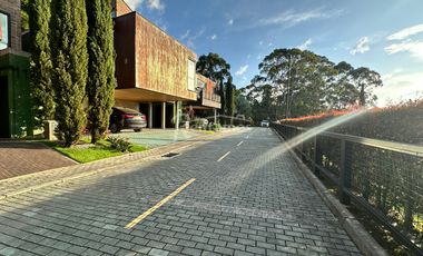 casa en arriendo en tres esquinas. Cod A776592