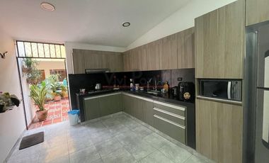 casa en venta en quinta oriental. Cod V2280