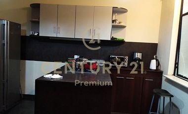 OPORTUNIDAD CASÀ IDEAL CONSULTORIOS, OFICINAS,CLÍNICAS O VIVIENDA FRENTE PARQUE