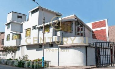 OPORTUNIDAD CASÀ IDEAL CONSULTORIOS, OFICINAS,CLÍNICAS O VIVIENDA FRENTE PARQUE