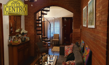 Chalet, 4 Ambientes, Parque, Garage, Zona Residencial