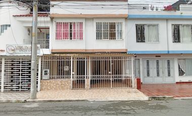 casa en venta en urb. las américas. Cod V8586205