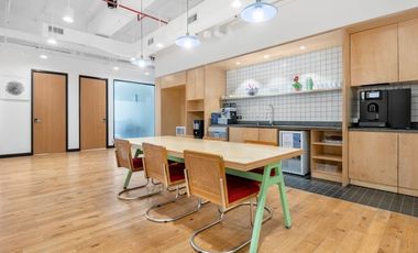 All-inclusive access to coworking space in Signature Revenue Tower