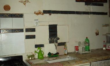 VENTA DE PH TRES AMB A REFACCIONAR ZONA CHILAVERT