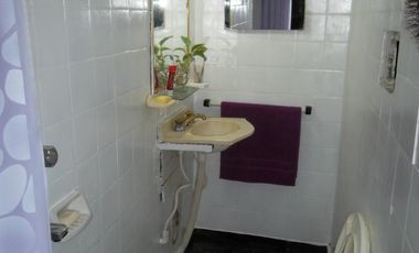 VENTA DE PH TRES AMB A REFACCIONAR ZONA CHILAVERT