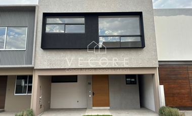 CASA EN VENTA EN SANTILLANA, SOLARES, ZAPOPAN
