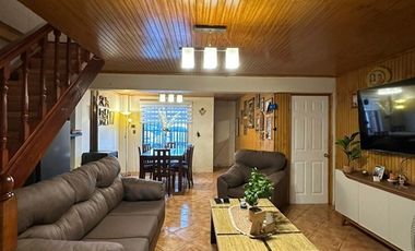 Casa en venta de 5 dorm.Estacionamiento techado en Coronel