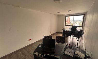 oficina en arriendo en centro. Cod A20315