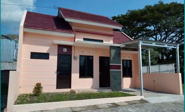 Dalam Perum Elite, Rumah 2 Lantai Harga Murah