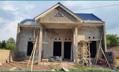 Dalam Perum Elite, Rumah 2 Lantai Harga Murah