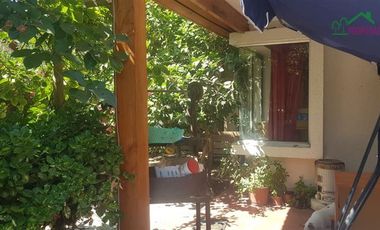 Casa en arriendo en Peñaflor 5D/3B