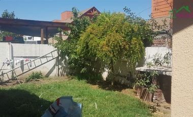 Casa en arriendo en Peñaflor 5D/3B
