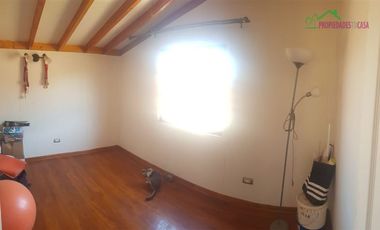 Casa en arriendo en Peñaflor 5D/3B
