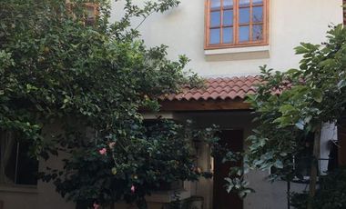 Casa en arriendo en Peñaflor 5D/3B