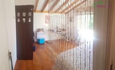 Casa en arriendo en Peñaflor 5D/3B
