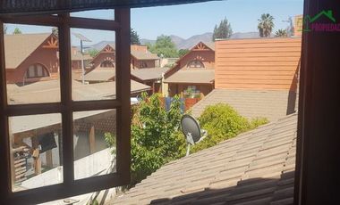 Casa en arriendo en Peñaflor 5D/3B