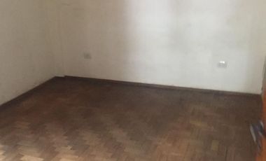 DPTO TIPO CASA 3 AMB. C/GARAGE PARA 2 VEHÍCULOS