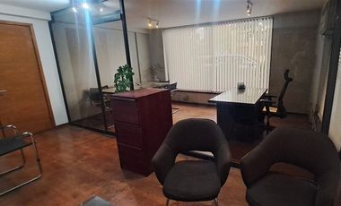 Oficina en arriendo en Las Condes, Metro Escuela Militar