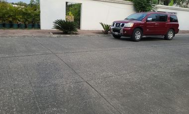 Terreno en venta en Samborondón Urb. El Río