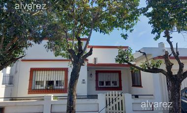 Casa 4 Ambientes Venta Ituzaingo Norte