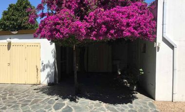 Casa en venta en Ezpeleta Este