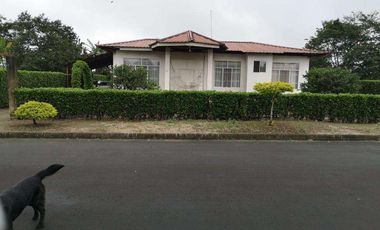 Venta de Casa   Urbanizacion Jardines del Rio