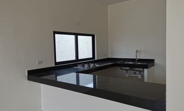 Casa en Venta Mérida, Privada Fiora Residencial, Cholul (Mod. Lily)