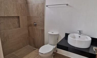 Casa en Venta Mérida, Privada Fiora Residencial, Cholul (Mod. Lily)
