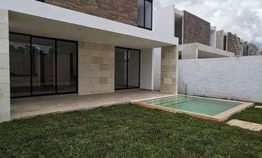 Casa en Venta Mérida, Privada Fiora Residencial, Cholul (Mod. Lily)