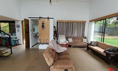 casa campestre en arriendo en vereda el paraiso. Cod A6575