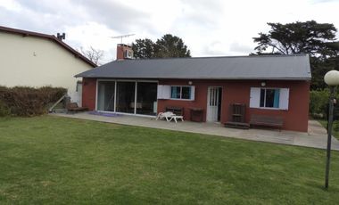 En Venta - Chalet 3 Ambientes con Pileta en San Patricio