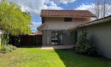 Arriendo Casa Condominio, 3D 2B más sala de estar, Avda. Alemania