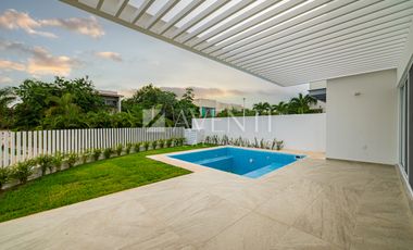 Casa en venta, Lagos del Sol Residencial, Cancún Quintana Roo.