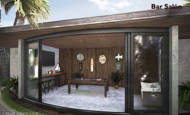 Hogar luminoso de dos niveles, con alberca y terraza privadas.