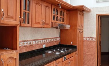 casa en arriendo en santa paula-usaquén. Cod A51269