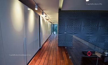 Casa en Venta de Lujo con Alberca Colinas de San Javier