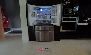 Casa en Venta de Lujo con Alberca Colinas de San Javier