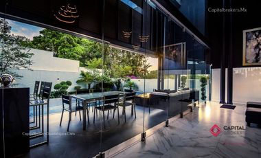 Casa en Venta de Lujo con Alberca Colinas de San Javier