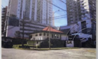 Venta de casa comercial en El Carmen del lado de El Cangrejo