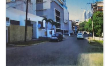 Venta de casa comercial en El Carmen del lado de El Cangrejo