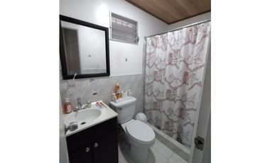 CASA REMODELADA EN VENTA EN LA ARBOLEDA DEL GOLF RUFINA ALFARO