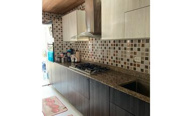 CASA REMODELADA EN VENTA EN LA ARBOLEDA DEL GOLF RUFINA ALFARO