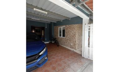 CASA REMODELADA EN VENTA EN LA ARBOLEDA DEL GOLF RUFINA ALFARO