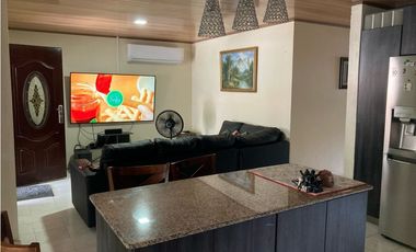 CASA REMODELADA EN VENTA EN LA ARBOLEDA DEL GOLF RUFINA ALFARO