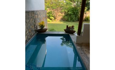 CASA EN CONDOMINIO EN VENTA A ORILLA DEL LAGO 