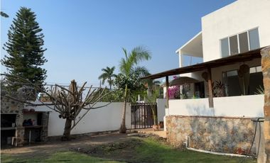 CASA EN CONDOMINIO EN VENTA A ORILLA DEL LAGO 